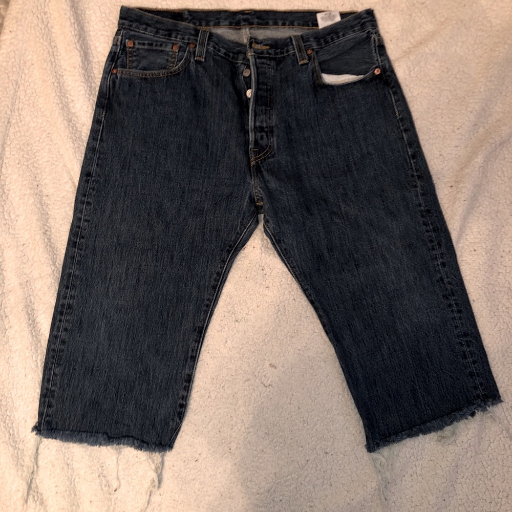 Levi’s cut off shorts